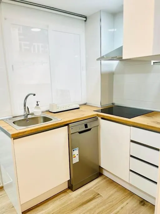 New Spacious And Cozy Apartment - Málaga España
